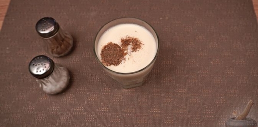 Фото приготовления рецепта: Картофельная запеканка с яйцами и сыром - шаг №12