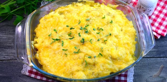 Фото приготовления рецепта: Картофельная запеканка с курицей - шаг №17