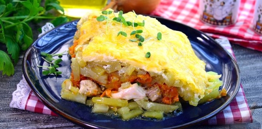 Фото приготовления рецепта: Картофельная запеканка с курицей - шаг №18