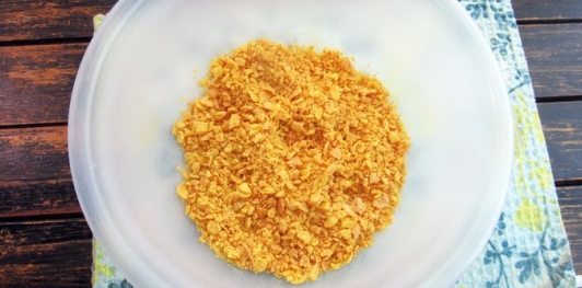 Фото приготовления рецепта: Куриные наггетсы в духовке - шаг №6