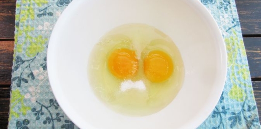 Фото приготовления рецепта: Куриные наггетсы в духовке - шаг №9