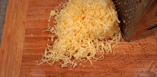 Фото приготовления рецепта: Куриные ножки в сырной панировке - шаг №4