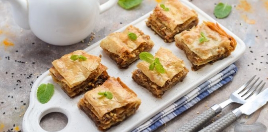 Фото приготовления рецепта: Ленивая пахлава из лаваша - шаг №12