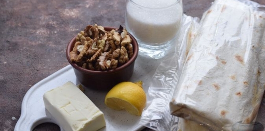 Фото приготовления рецепта: Ленивая пахлава из лаваша - шаг №1