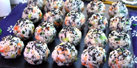 Фото приготовления рецепта: Ленивые суши - шаг №17