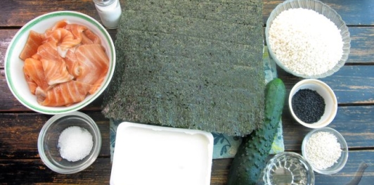 Фото приготовления рецепта: Ленивые суши - шаг №1