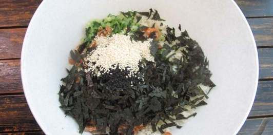 Фото приготовления рецепта: Ленивые суши - шаг №12