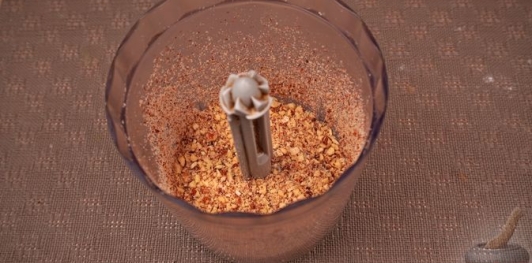 Фото приготовления рецепта: Линцский пирог с клубничным джемом - шаг №4