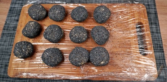 Фото приготовления рецепта: Локма  (творожные пончики) - шаг №11