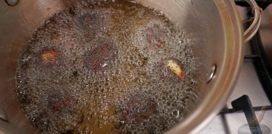 Фото приготовления рецепта: Локма  (творожные пончики) - шаг №13