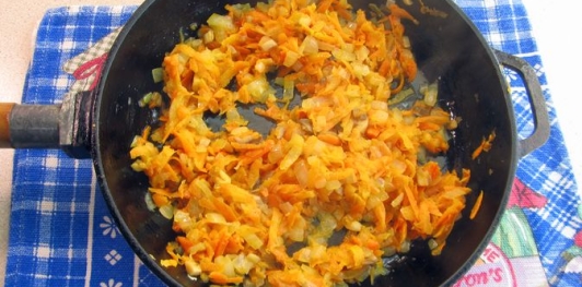 Фото приготовления рецепта: Мясной шар "Сюрприз" с грибами - шаг №18