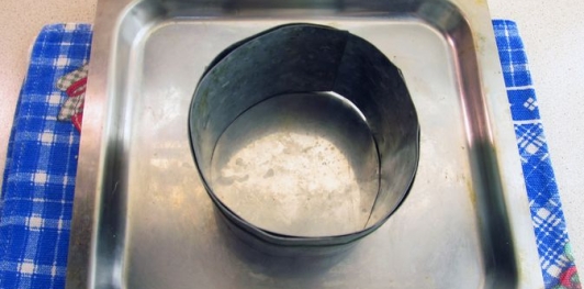 Фото приготовления рецепта: Мясной шар "Сюрприз" с грибами - шаг №24