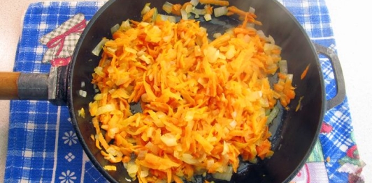 Фото приготовления рецепта: Мясной шар "Сюрприз" с грибами - шаг №15