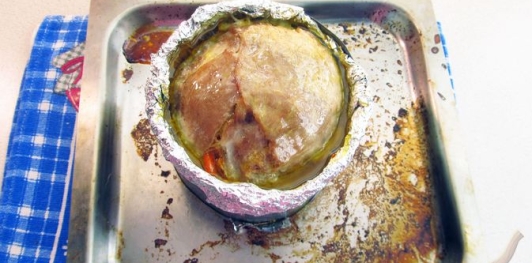 Фото приготовления рецепта: Мясной шар "Сюрприз" с грибами - шаг №37