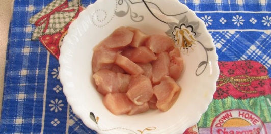 Фото приготовления рецепта: Мясной шар "Сюрприз" с грибами - шаг №2