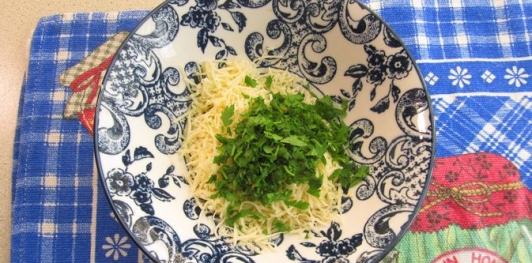 Фото приготовления рецепта: Мясной шар "Сюрприз" с грибами - шаг №20