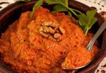 Мухаммара (икра из печёного перца с орехами)