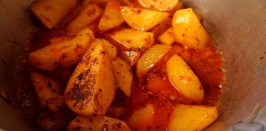 Фото приготовления рецепта: Паприкаш из картофеля - шаг №11