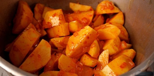 Фото приготовления рецепта: Паприкаш из картофеля - шаг №8