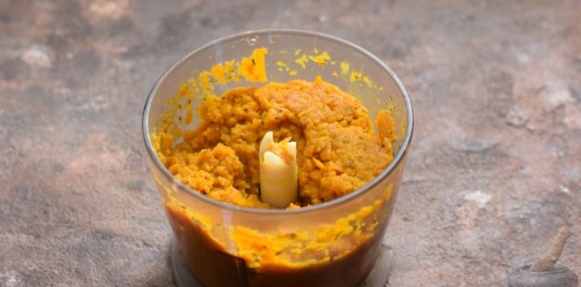 Фото приготовления рецепта: Паштет из моркови с грецкими орехами - шаг №6
