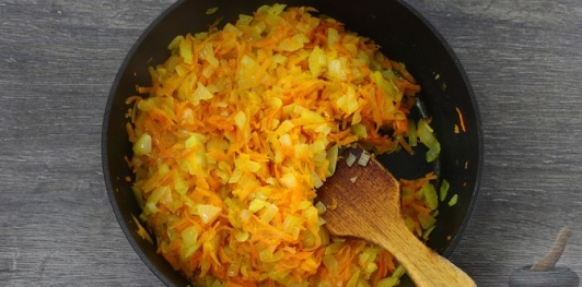 Фото приготовления рецепта: Печеночно-мясной торт - шаг №22