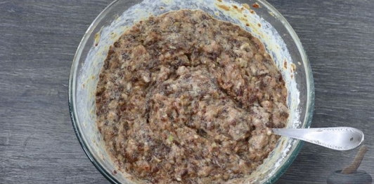 Фото приготовления рецепта: Печеночно-мясной торт - шаг №13