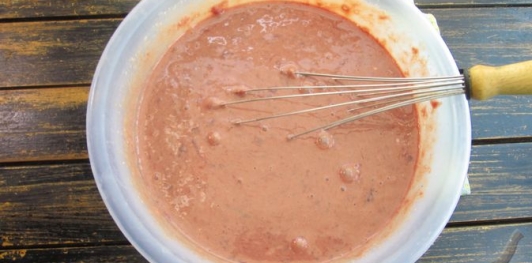 Фото приготовления рецепта: Печёночный торт с обжаренными овощами - шаг №8