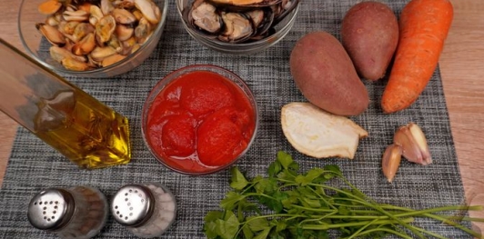 Фото приготовления рецепта: Пилаки из мидий - шаг №1