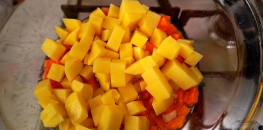 Фото приготовления рецепта: Пилаки из мидий - шаг №8