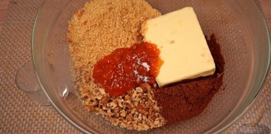 Фото приготовления рецепта: Пирожные «Пасхальные яйца» из печенья - шаг №8