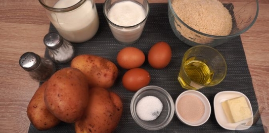 Фото приготовления рецепта: Польские картофельные оладьи - шаг №1