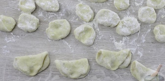 Фото приготовления рецепта: Постные картофельные ушки с овощами - шаг №26