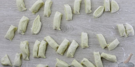 Фото приготовления рецепта: Постные картофельные ушки с овощами - шаг №23