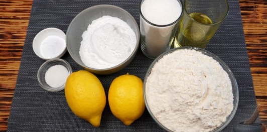 Фото приготовления рецепта: Постный лимонный кекс с глазурью - шаг №1