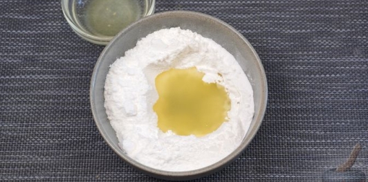 Фото приготовления рецепта: Постный лимонный кекс с глазурью - шаг №14