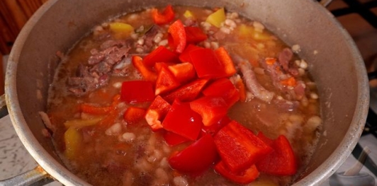 Фото приготовления рецепта: Рагу с бараниной и фасолью - шаг №18