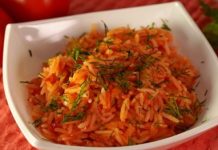 Рис в томатном соусе