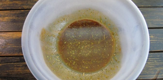 Фото приготовления рецепта: Рулетики из свинины, с картофелем и перцем - шаг №6