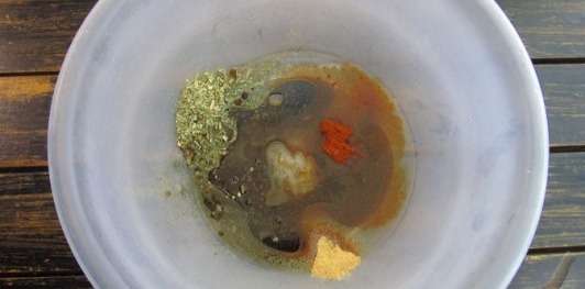 Фото приготовления рецепта: Рулетики из свинины, с картофелем и перцем - шаг №5