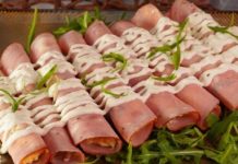 Рулетики из ветчины, с яйцами и хреном