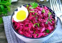 Салат со свёклой, сыром и яйцами