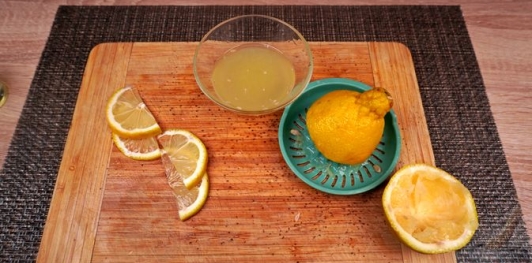 Фото приготовления рецепта: Сибас, запечённый на овощной подушке - шаг №7