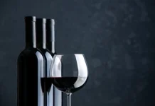 Стало известно, что происходит с телом, если пить вино или пиво перед сном