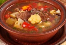 Суп из куриной печени с цветной капустой и сладким перцем