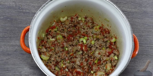 Фото приготовления рецепта: Суп с фаршем и нутом - шаг №9