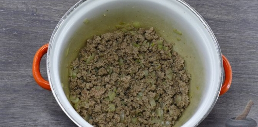 Фото приготовления рецепта: Суп с фаршем и нутом - шаг №5