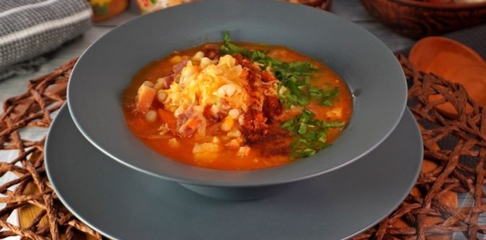 Фото приготовления рецепта: Суп с копчёной рулькой, квашеной капустой и фасолью - шаг №20