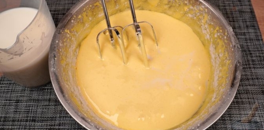 Фото приготовления рецепта: Торт "Кремеш" - шаг №11