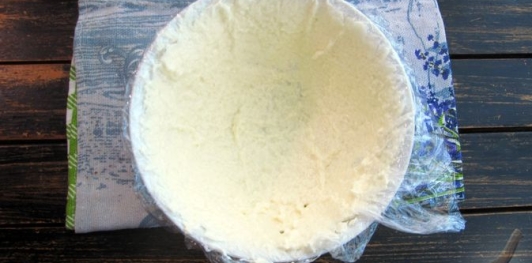 Фото приготовления рецепта: Торт "Сметанник" на сгущённом молоке - шаг №26