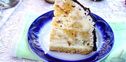 Фото приготовления рецепта: Торт "Сметанник" на сгущённом молоке - шаг №41